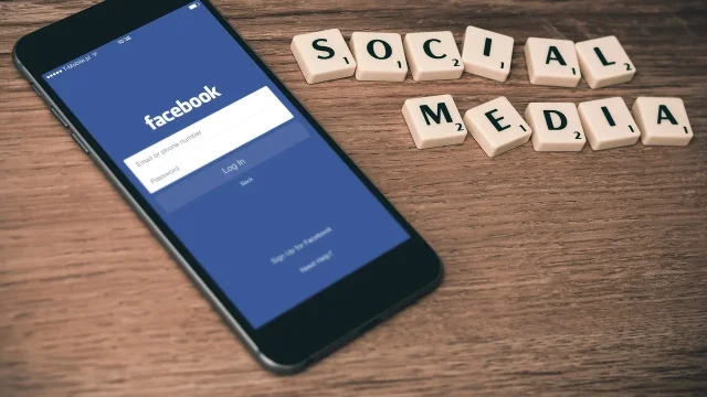 découvrez tout ce qu'il faut savoir sur le coût de la publicité facebook : tarifs, facteurs influençant les prix, et conseils pour optimiser votre budget publicitaire en 2024.