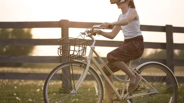 essayez vos vêtements en ligne grâce à l'essayage virtuel ! découvrez comment la technologie de virtual fitting vous permet de visualiser parfaitement vos looks avant l'achat, pour un shopping plus simple et personnalisé.