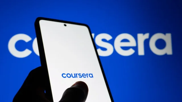 découvrez comment la transformation digitale permet aux entreprises de s'adapter aux nouvelles technologies, d'améliorer leur efficacité et d'innover dans un monde en constante évolution.