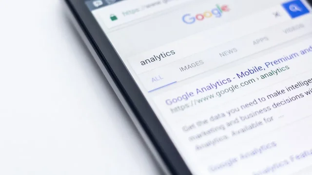 recherche alimentée par l'intelligence artificielle pour des résultats rapides, précis et personnalisés.