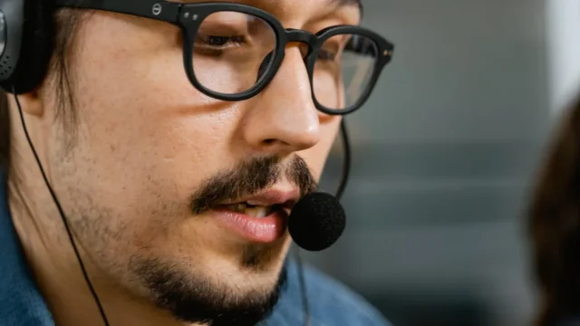 découvrez l'univers des assistants vocaux : comment ils révolutionnent notre quotidien, facilitent les tâches et améliorent l'interaction avec la technologie. explorez les différentes options disponibles et apprenez à tirer le meilleur parti de ces outils innovants.