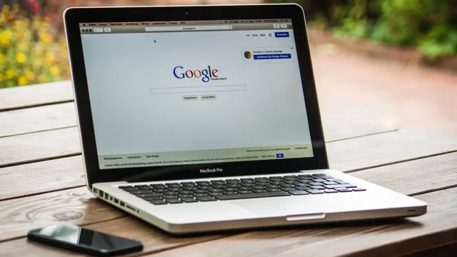 découvrez la réponse officielle de google concernant les allégations de la commission européenne sur le seo parasite et les mesures prises pour garantir un référencement équitable.