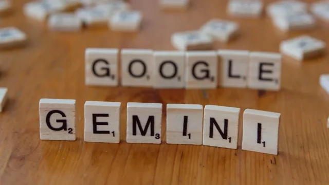 découvrez comment google ai révolutionne la technologie grâce à l’intelligence artificielle, ses innovations, applications et impact dans notre quotidien.