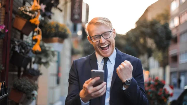 optimisez votre présence en ligne avec google business profile. attirez de nouveaux clients en affichant vos informations, horaires et avis sur google, tout en améliorant votre visibilité locale.