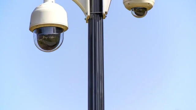 découvrez comment le brand monitoring permet de surveiller et protéger la réputation de votre marque en ligne. suivez les mentions, analysez l'image de marque et anticipez les crises pour améliorer votre présence sur internet.