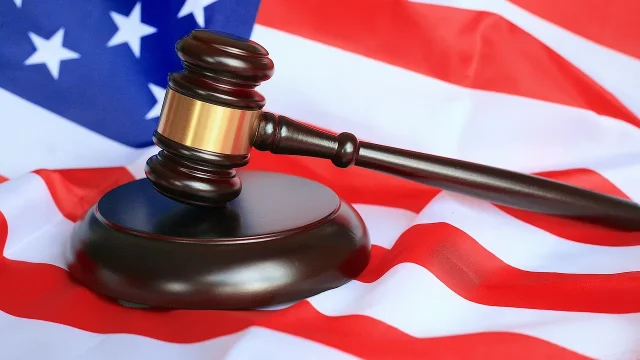 découvrez tout ce qu'il faut savoir sur les poursuites judiciaires : définitions, procédures, droits des parties, conseils et étapes clés pour comprendre et agir face à une lawsuit.