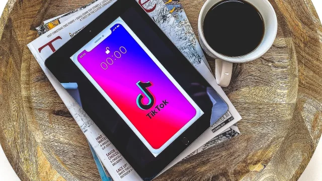 découvrez les dernières tendances, astuces et vidéos virales sur tiktok, la plateforme incontournable pour partager votre créativité et vous connecter avec des millions d'utilisateurs à travers le monde. rejoignez la communauté et exprimez-vous au rythme des défis et des modes qui font sensation !