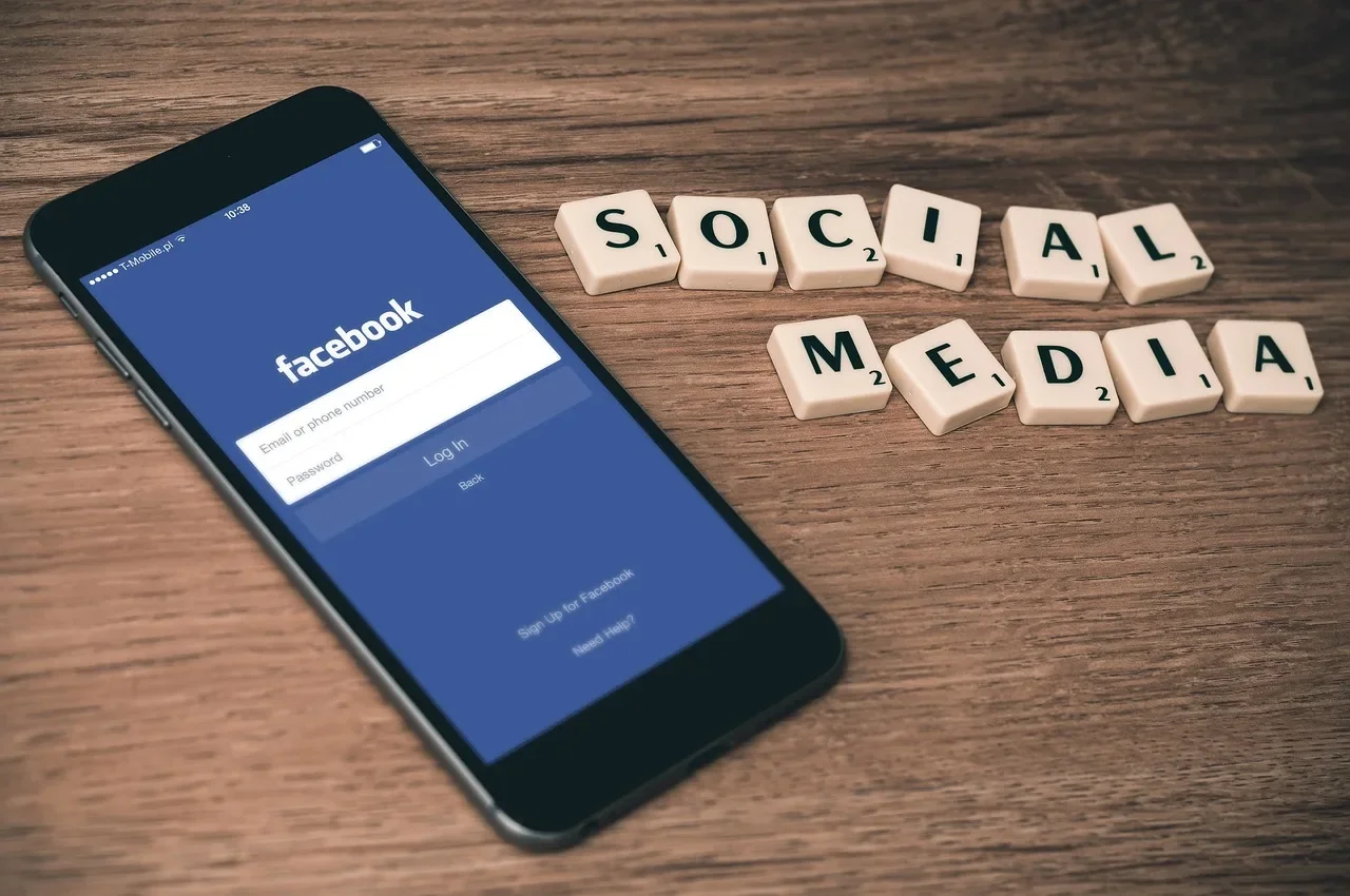 découvrez tout ce qu'il faut savoir sur le coût de la publicité facebook : tarifs, facteurs influençant les prix, et conseils pour optimiser votre budget publicitaire en 2024.