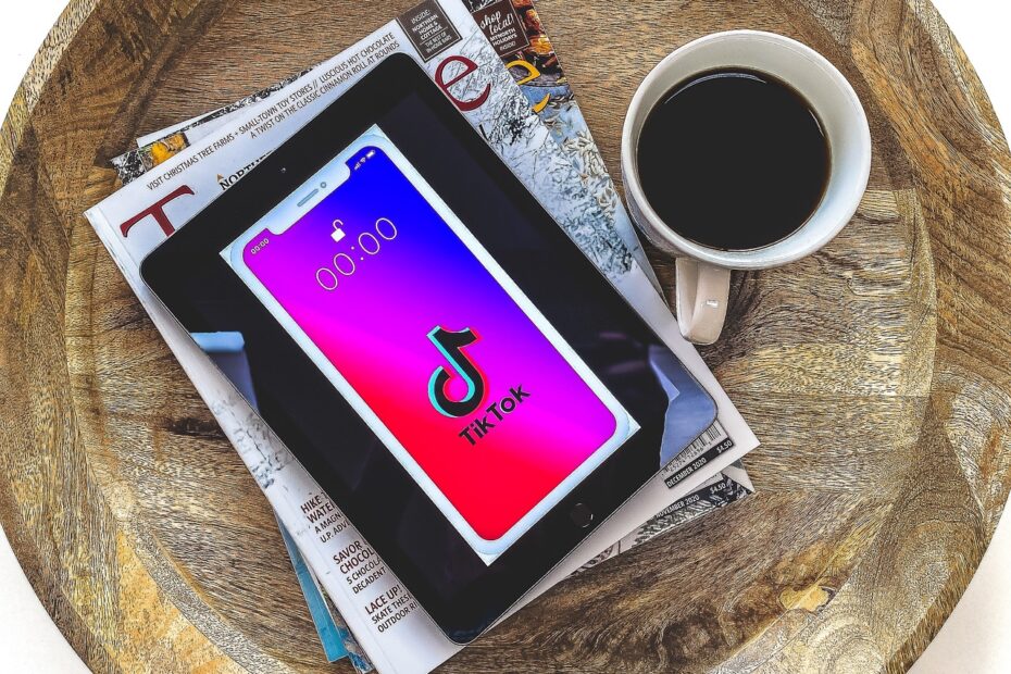 découvrez les dernières tendances, astuces et vidéos virales sur tiktok, la plateforme incontournable pour partager votre créativité et vous connecter avec des millions d'utilisateurs à travers le monde. rejoignez la communauté et exprimez-vous au rythme des défis et des modes qui font sensation !